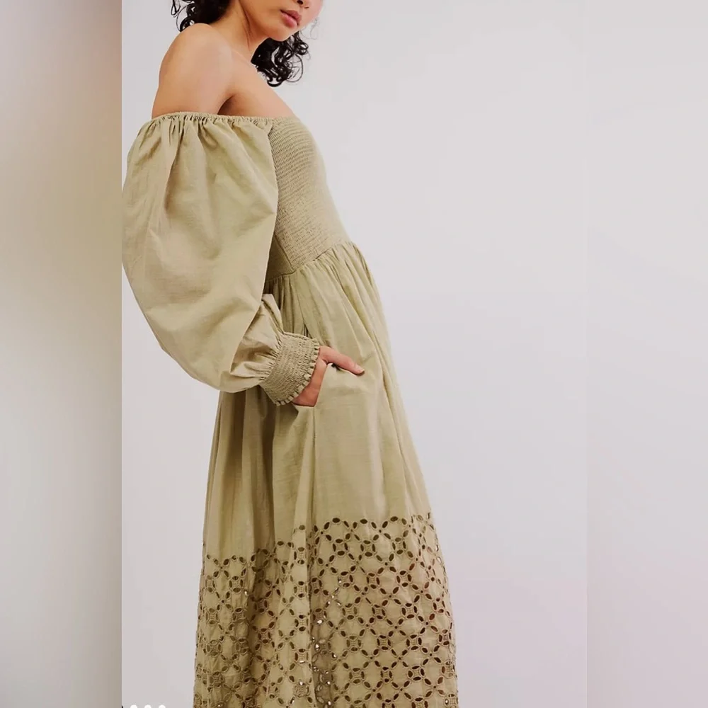 NEW 💛 Free People 💛 Perfect Storm Boho Smocked Midi peasant dress XS